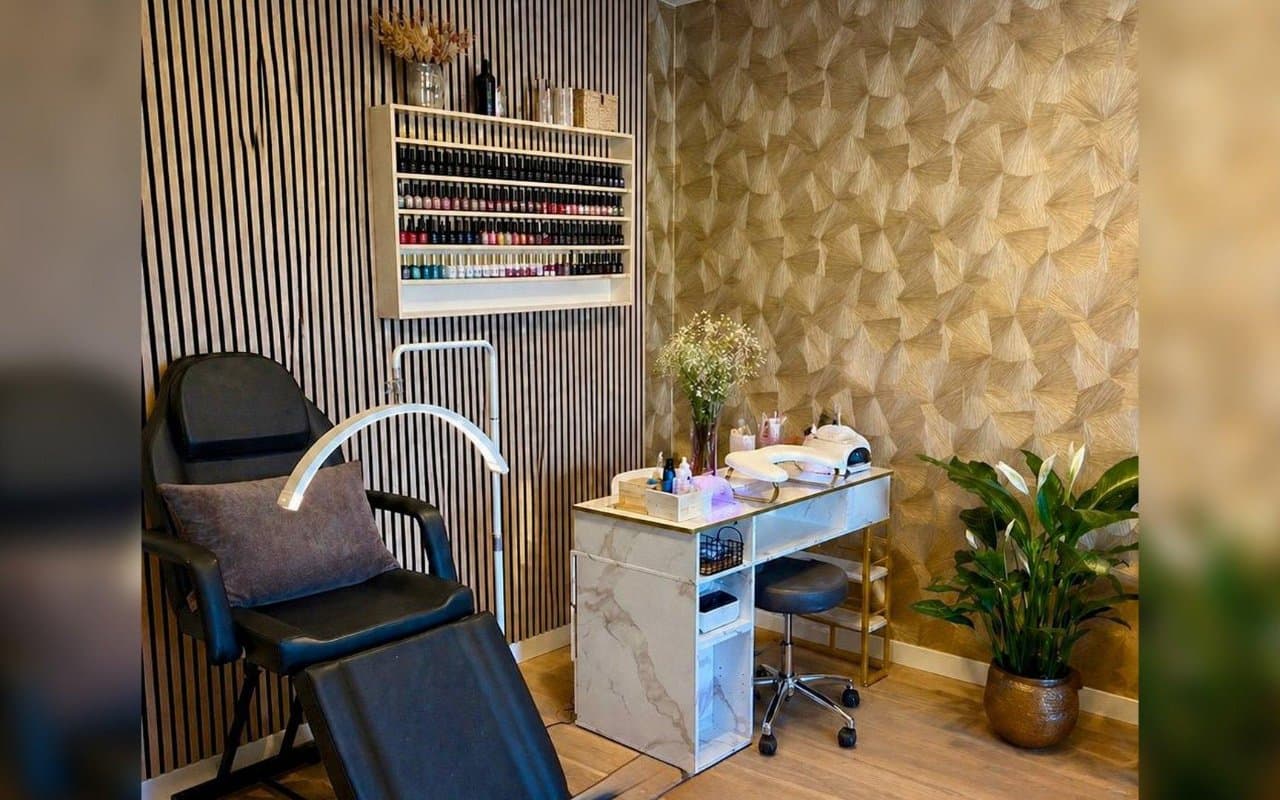 Nagels bij Inna in Amsterdam